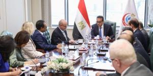 وزير الصحة يستقبل وفد منظمة الصحة العالمية للاستعداد لتجديد الاعتماد الدولي لهيئة الدواء المصرية والحصول على المستوى الرابع - بلس 48