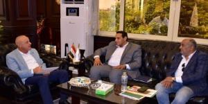 محافظ الأقصر يستقبل وفد مشروع سكن كريم لإعادة تأهيل المنازل الأكثر احتياجًا - بلس 48