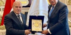 المستشار محمد الشناوي يهنئ رئيس محكمة النقض بتوليه منصبه الجديد.. صور - بلس 48