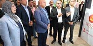 وزير الصناعة والنقل يتفقد 3 مصانع متخصصة في الصناعات الغذائية والمعدنية ومواد البناء بمدينة العبور الصناعية بمحافظة القليوبية - بلس 48