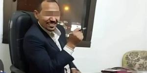 لحضور جلسة النطق بالحكم عليه.. وصول «سفاح المعمورة» إلى المحكمة - بلس 48