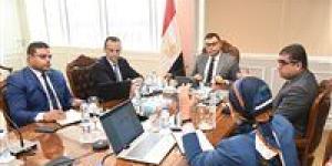 وزير الإسكان يتابع خطوات تنفيذ الاستراتيجية الوطنية للعمران الأخضر والمستدام - بلس 48