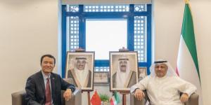 وزير الاتصالات الكويتي يبحث مع القائم بالأعمال بالسفارة الصينية سبل تعزيز التعاون بمجالات الاتصالات والتكنولوجيا - بلس 48
