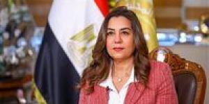 وزيرة التنمية المحلية تتلقى تقريرًا حول نتائج المرور الميداني على 5 مراكز تكنولوجية بمحافظة الفيوم - بلس 48