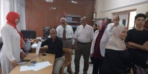 نائب رئيس جامعة بنها تتفقد معامل التنسيق الإلكتروني بكليتي الآداب والتجارة - بلس 48