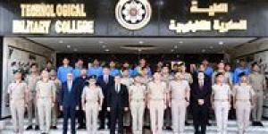 المتحدث العسكرى : الكلية العسكرية التكنولوجية تحتفل بتخريج الدورة الثانية للمرشحين للعمل بمصلحة الطب الشرعى بوزارة العدل - بلس 48
