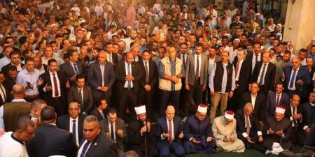 بحضور الأزهري وعياد.. مجلس للذكر والصلاة على النبي بمسجد سيدي إبراهيم الدسوقي - بلس 48