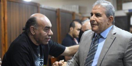بالصور.. نجوم الرياضة يقدمون واجب العزاء لأسرة الراحل ميمي عبد الرازق بمسجد آل رشدان - بلس 48