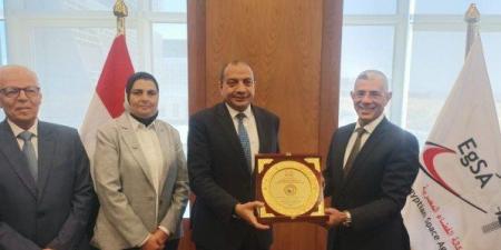 وكالة الفضاء المصرية تستقبل رئيس جامعة بني سويف لبحث سُبل التعاون في مجال تكنولوجيا الفضاء - بلس 48