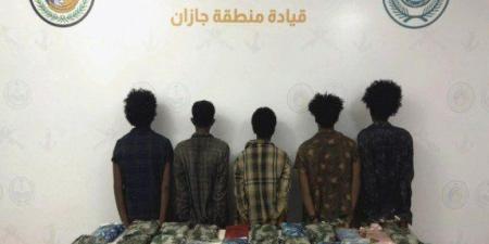 ضبط 5 أشخاص لمحاولتهم تهريب كمية من الحشيش المخدر بمنطقة جازان - بلس 48