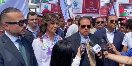 انطلاق قافلة التحالف الوطني رقم 11 لدعم غزة بـ 200 شاحنة إغاثية - بلس 48