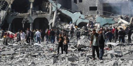استشهاد وإصابة 12 فلسطينيا في قصف إسرائيلي على فرق تأمين المساعدات - بلس 48