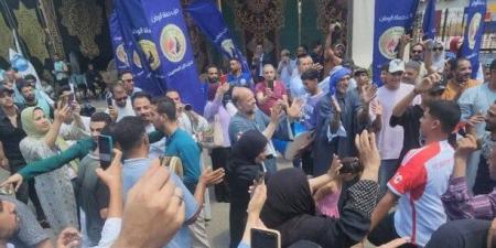 احتفالات وابتهاج في محيط لجان منوف بالمنوفية في ثاني أيام انتخابات الشيوخ - بلس 48