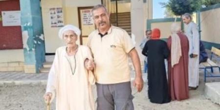 103 سنوات.. أكبر معمر فى مصر يدلى بصوته فى انتخابات مجلس الشيوخ بالشرقية - بلس 48