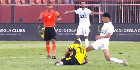 بعد وليد الكرتي.. طرد محمود طلعت لاعب وادي دجلة في مباراة بيراميدز بالدوري «فيديو» - بلس 48
