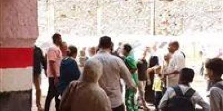 أولياء
      أمور
      يعتدون
      على
      معلم
      ... - بلس 48