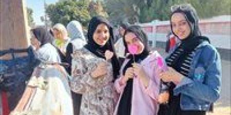 التعليم
      تلزم
      طلاب
      أولى
      ثانوي
      ... - بلس 48