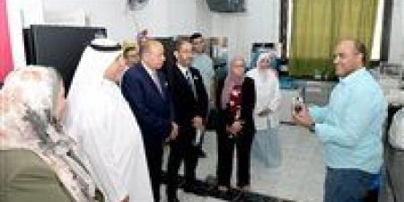"خاطر"
      يصطحب
      رئيس
      جامعة
      الملك
      ... - بلس 48