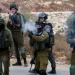 إصابة عشرات الفلسطينيين في هجوم للمستوطنين وقوات الاحتلال على قرية المغير - بلس 48