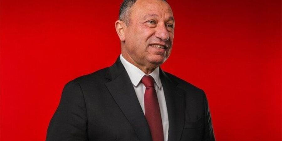 الخطيب يرافق بعثة الأهلى في معسكر الإعداد بتونس - بلس 48