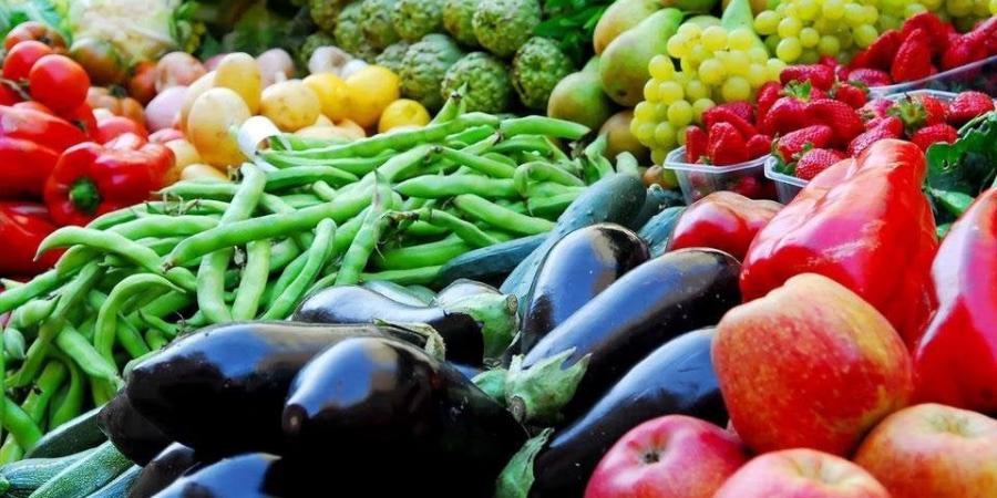 أسعار الخضروات والفاكهة اليوم الجمعة 18 يوليو 2025.. الملوخية بـ 7 جنيهات - بلس 48