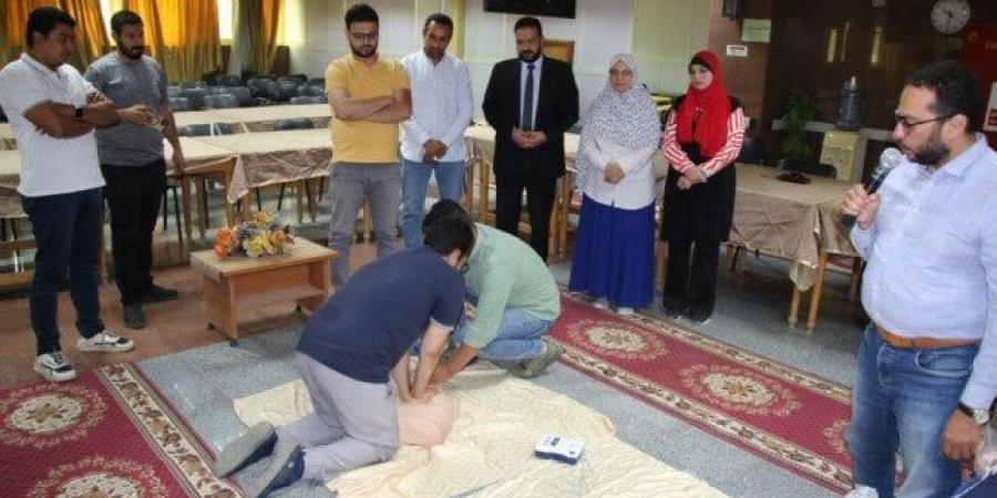 تدريب 23 طبيبا علي الإنعاش القلبي الرئوي بمستشفى التأمين الصحي ببني سويف - بلس 48