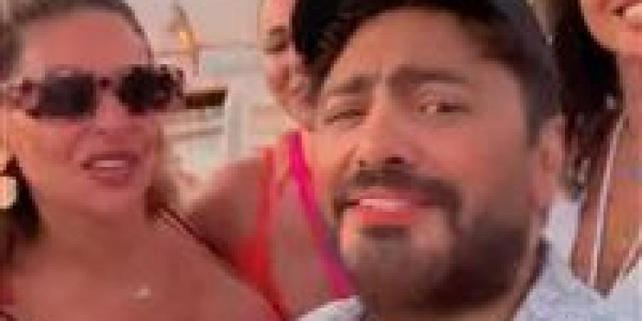 مي سليم ونسرين أمين وابنتها يحتفلن مع تامر حسني بألبومه الجديد لينا معاد.. صور - بلس 48