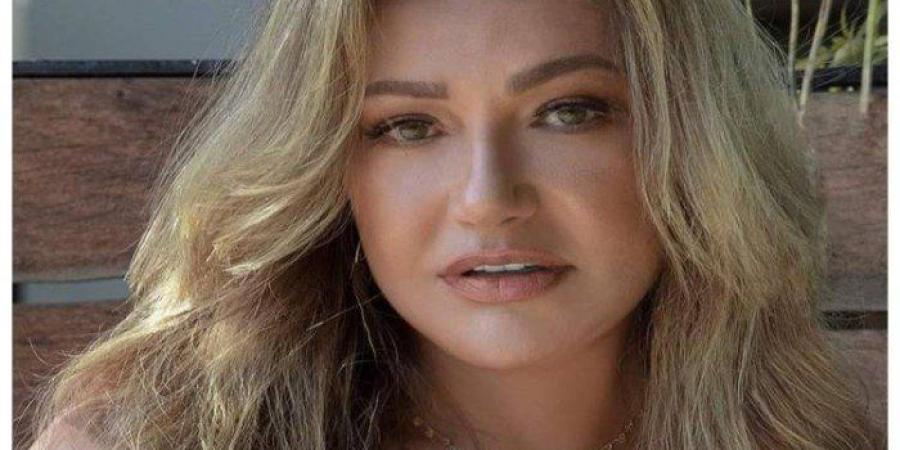 شاهد.. ليلى علوي تشارك متابعيها بصورا جديدة من أرشيف ذكرياتها - بلس 48