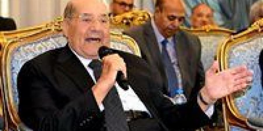 رئيس الشيوخ: أعضاء المجلس أرقى ما أنجبت مصر من العقول.. وما رفعناه من موضوعات للرئيس كان محل تقدير - بلس 48