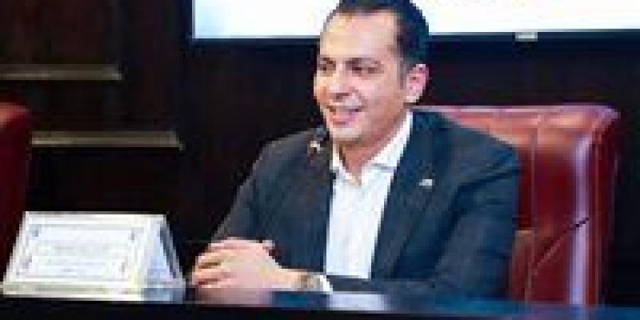 الناجح يرفع إيده.. «مستقبل وطن» يكرم أوائل الثانوية العامة بـ100 ألف جنيه لكل طالب - بلس 48