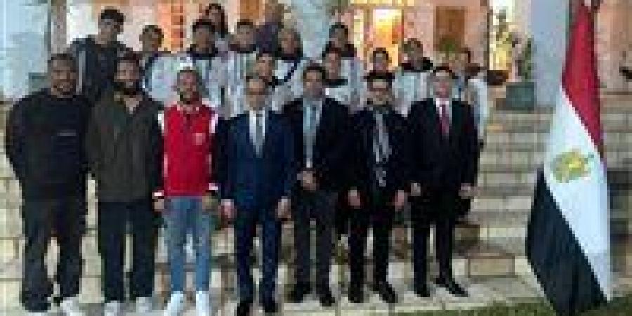 بعد حصد 4 ميداليات في بطولة العالم... السفير المصري بجنوب أفريقيا يستقبل أبطال الخماسي الحديث - بلس 48