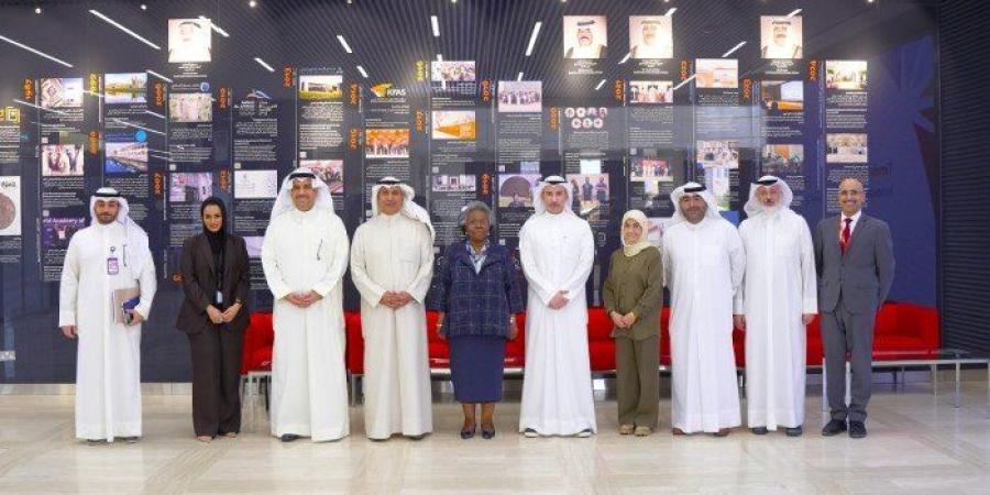 (الخطوط الكويتية) و(التقدم العلمي) تبحثان تعزيز التعاون بمجالات التدريب والمسؤولية المجتمعية - بلس 48