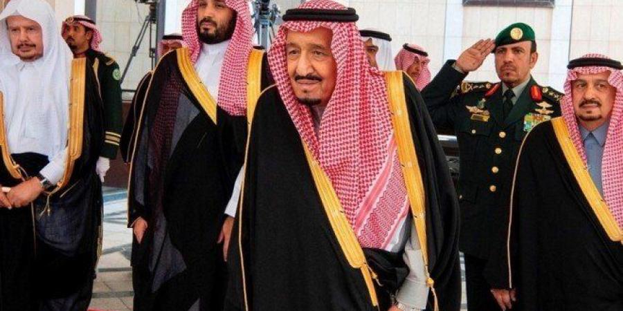 القيادة السعودية تعزي الرئيس بوتين في ضحايا تحطم طائرة ركاب بشرق روسيا - بلس 48