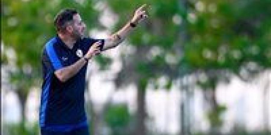 فيريرا يُلقي محاضرة فنية على لاعبي الزمالك قبل ودية وادي دجلة - بلس 48