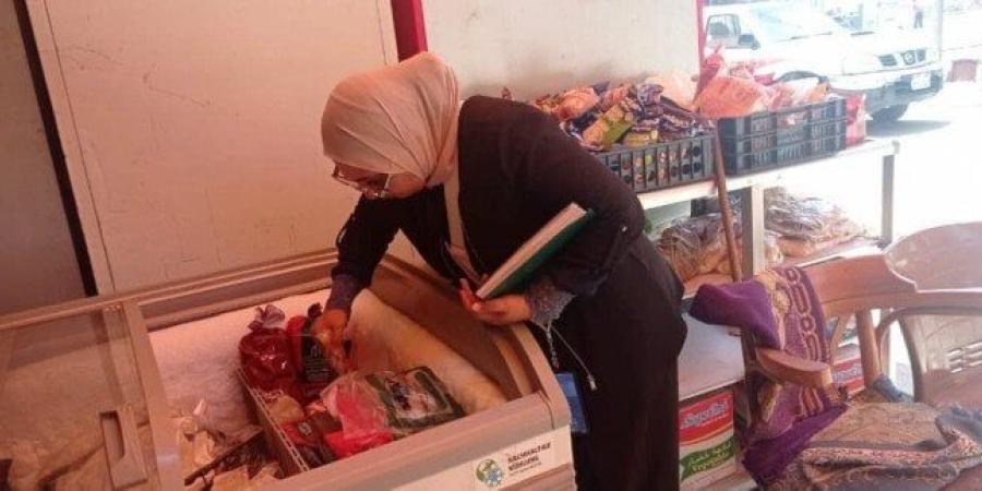 ضبط 16 كيلو زبدة صفراء مجهولة المصدر ببورسعيد - بلس 48