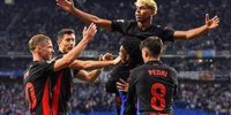 برشلونة يكشف قائمته للتحضيرات الآسيوية.. تير شتيجن خارج الرحلة وظهور راشفورد - بلس 48
