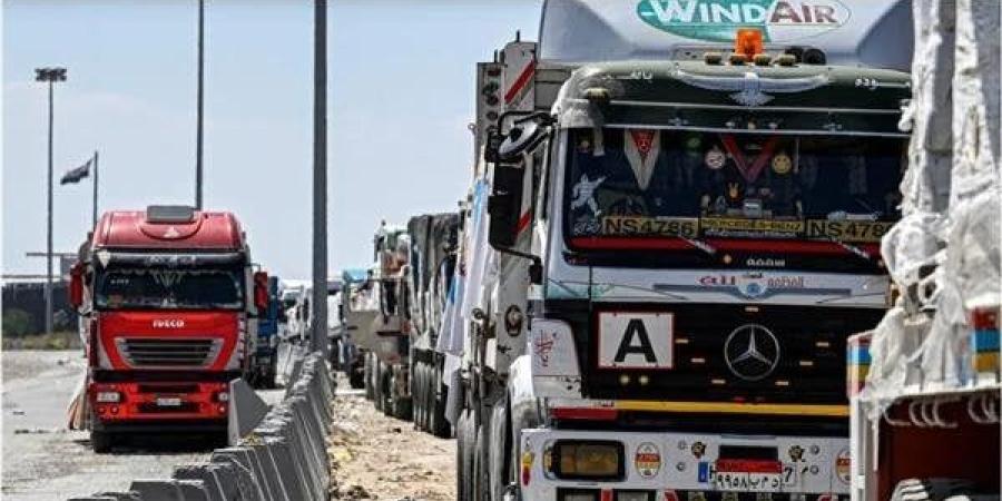 عاجل.. دخول 117 شاحنة مساعدات أمس إلى قطاع غزة من معبر زكيم وكرم أبو سالم - بلس 48