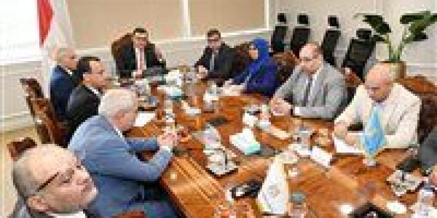 وزير الإسكان يعقد اجتماعًا مع "توريك" للتطوير العقاري لمراجعة مشروعات الشراكة وخطط التسويق - بلس 48