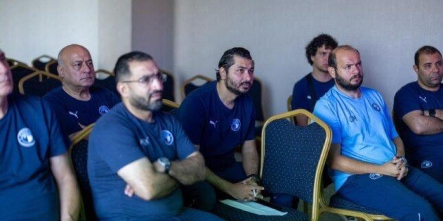 الفيفا يعقد اجتماعا مع مسؤولي بيراميدز لبحث ترتيبات مباراة أوكلاند سيتي - بلس 48