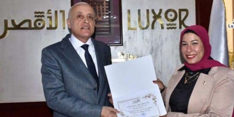 محافظ الأقصر يُجري حركة تكليفات جديدة داخل الديوان العام لتعزيز الكفاءة - بلس 48