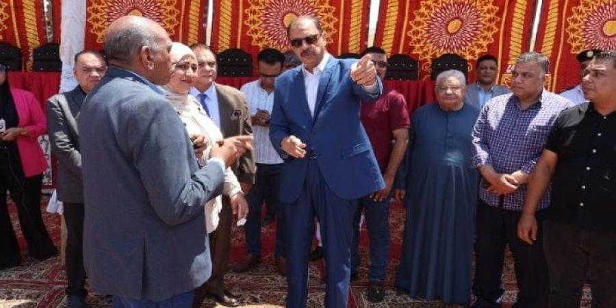 محافظ سوهاج يتفقد مقرات الفرز واللجان استعدادا لانتخابات مجلس الشيوخ - بلس 48