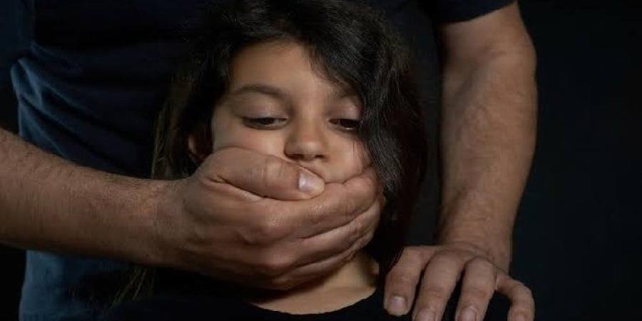 أسرة الطفل «آدم» تكشف تفاصيل صادمة حول اعتداء مدرب كرة قدم بالإسكندرية على نجلهم - بلس 48