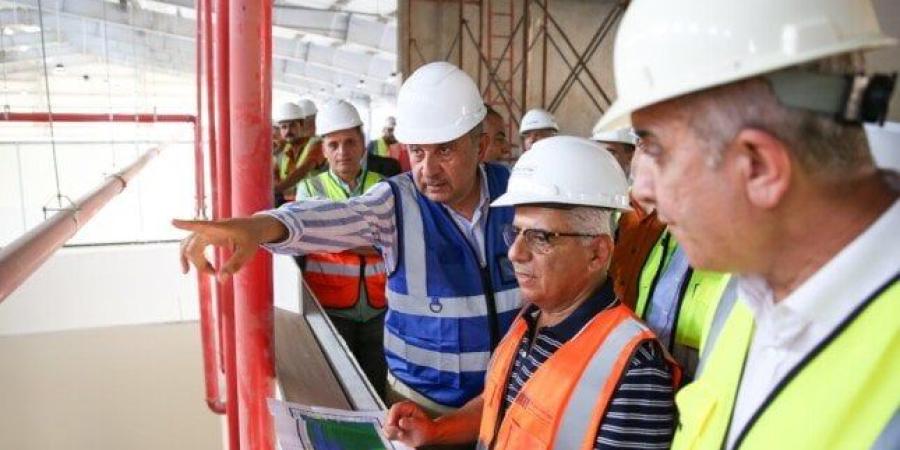 وزير قطاع الأعمال: «غزل المحلة» ركيزة أساسية للمشروع القومي لتطوير صناعة الغزل والنسيج - بلس 48