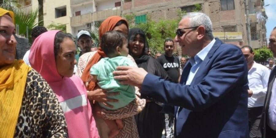 محافظ الغربية يتفقد لجان حى أول وثان طنطا فى اليوم الأول لانتخابات الشيوخ - بلس 48