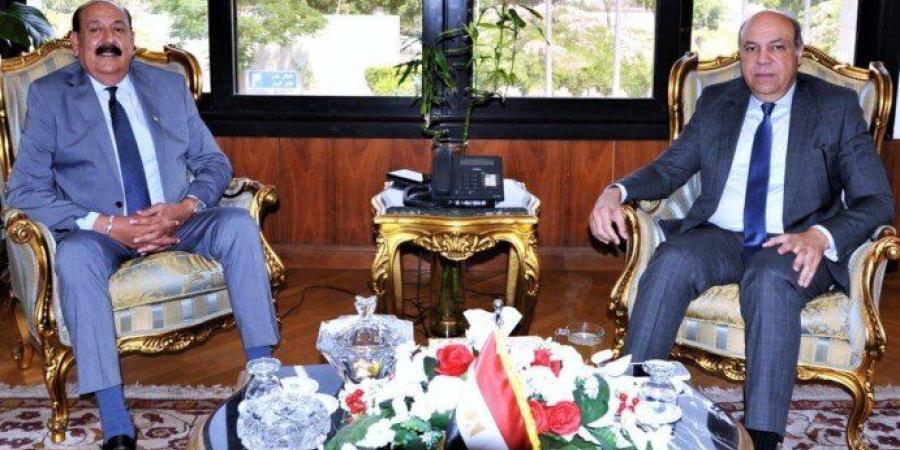 وزير الطيران يستقبل رئيس اتحاد المصريين بأمريكا لبحث دعم خدمات النقل الجوي - بلس 48