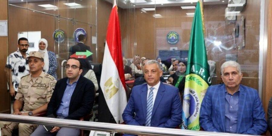 محافظ الإسماعيلية يتابع من خلال الشبكة الوطنية للطوارئ والسلامة العامة انتخابات مجلس الشيوخ - بلس 48