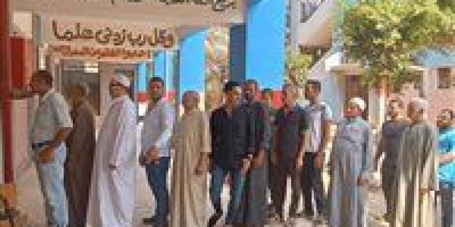قليوب بتنتخب.. توافد الناخبين على اللجان لانتخاب نواب الشيوخ - بلس 48