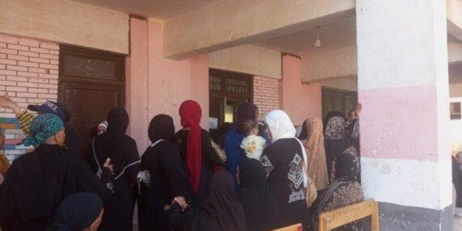 محافظ البحيرة من غرفة العمليات: انتظام التصويت بجميع لجان انتخابات الشيوخ 2025 - بلس 48