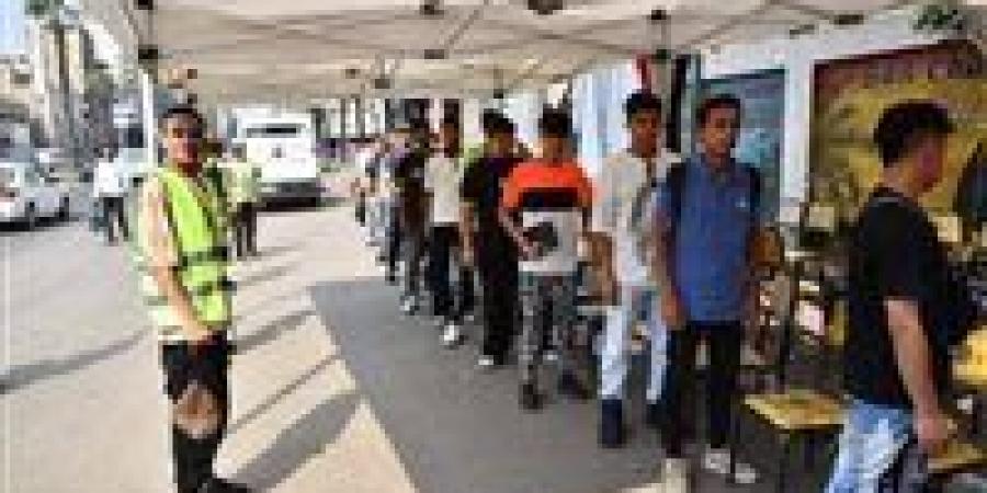 شباب فيصل يصطفون أمام اللجان للإدلاء بأصواتهم في اليوم الثاني لانتخابات مجلس الشيوخ - بلس 48