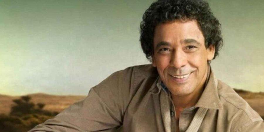 ناقد فني: محمد منير يستكمل علاجه بالمنزل.. وحالته الصحية تحسنت كثيرًا - بلس 48